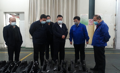 陈秀兴莅临公司调研指导工作